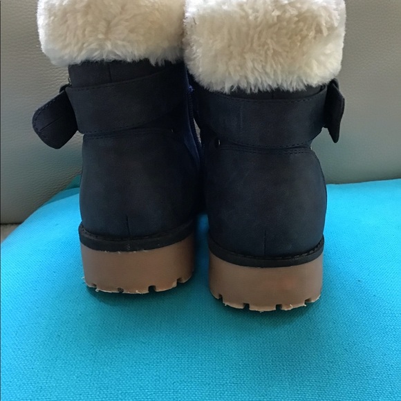 Women’s APRES blue faux fur zip up ankle winter boots size 8 - Picture 4 of 7